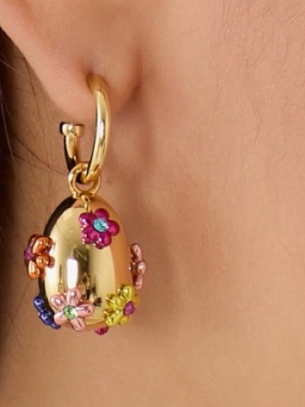 New Kurt Geiger RAINBOW FLORAL EARRINGS - Picture 3 of 9